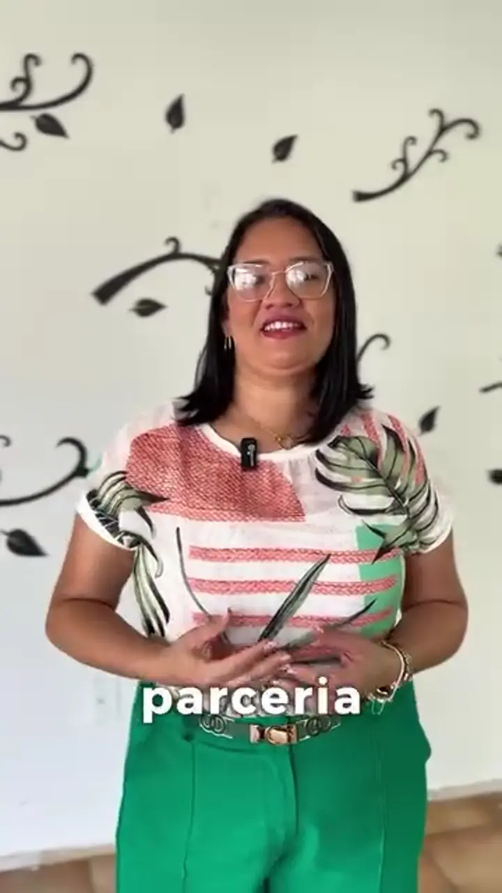 Ariana, diretora da Escola O Verbo